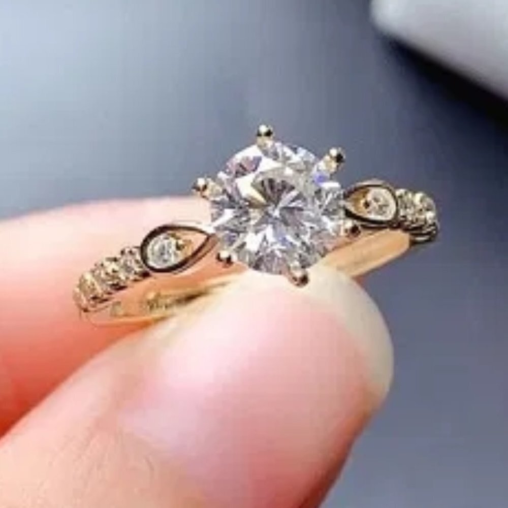 🦋 Romantic Beautiful Carved Zircon Gold Plated Dainty Ring for UNVN12001